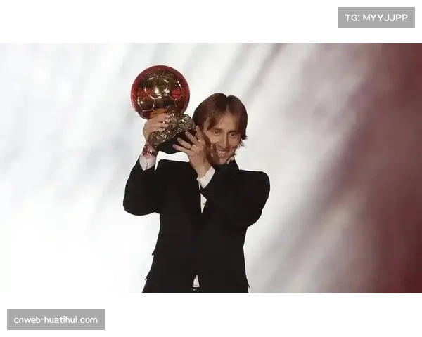 特写：老将莫德里奇替补登场后三次关键传球，导演皇马锁定胜局一球